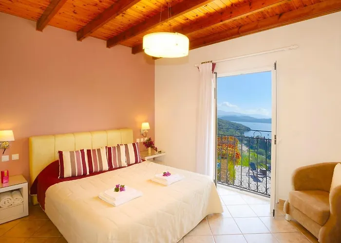 Leonoras House Villa *