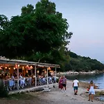 Leonoras House * Agios Stefanos Kassiopi